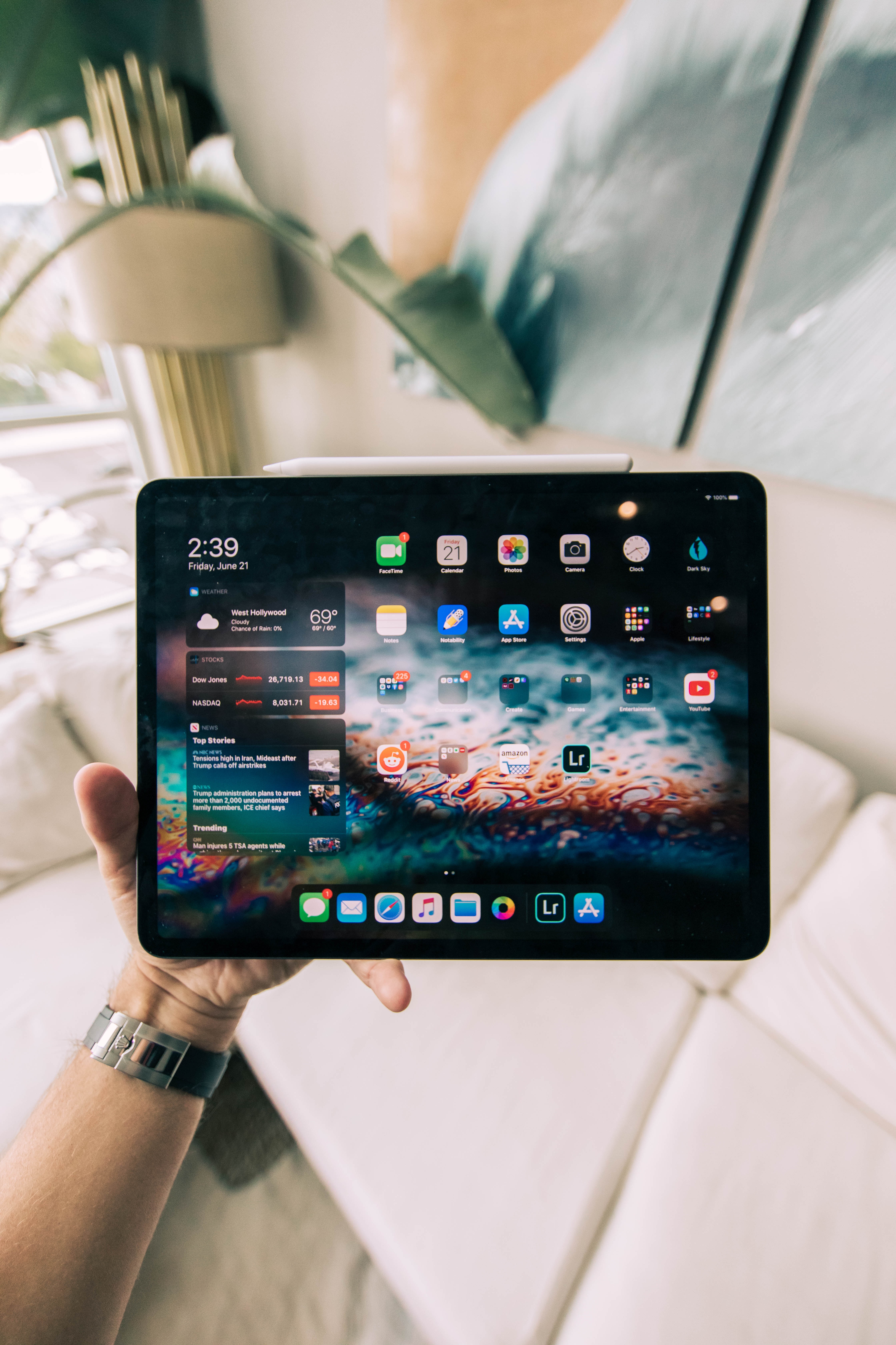 Visualizations must be capable of being displayed on tablets.
